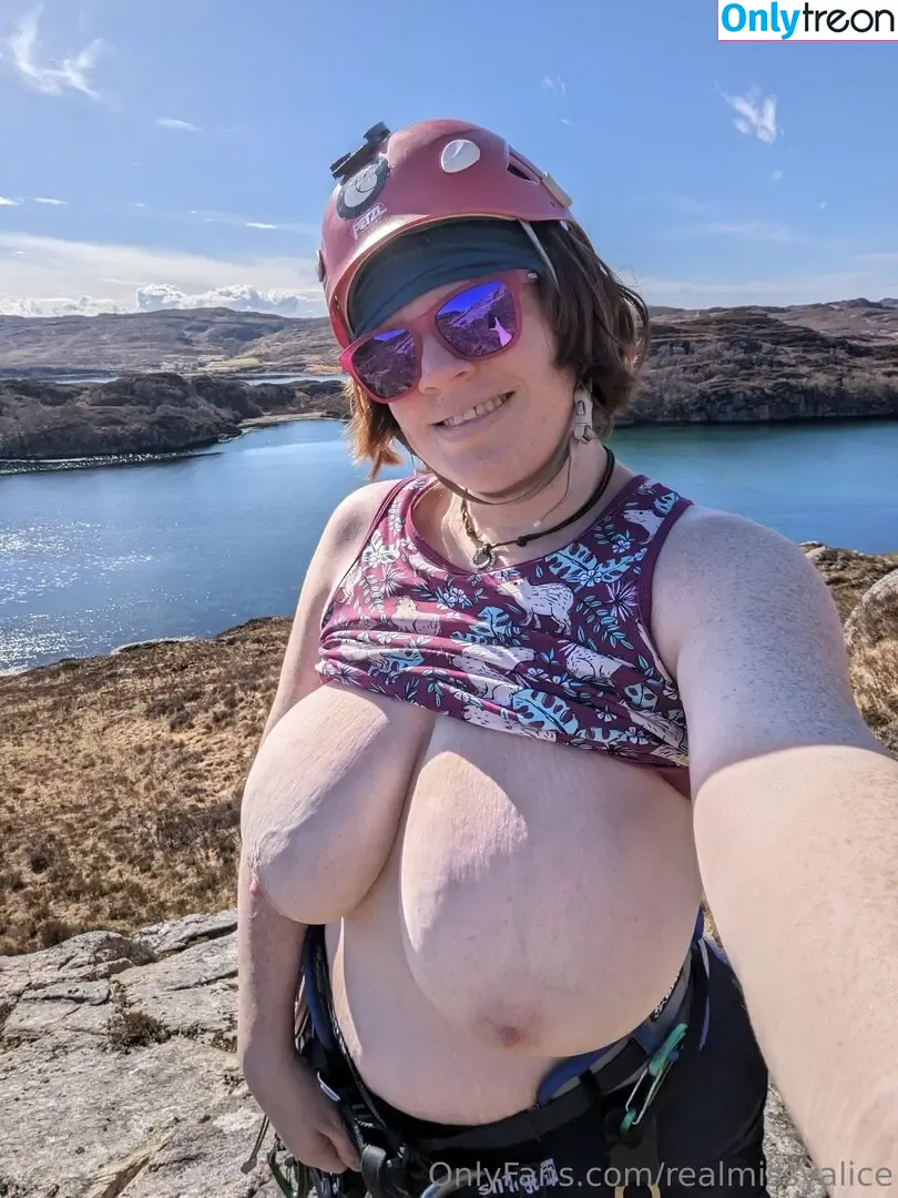 realmissyalice nude photo #0006 (adventurousalice)