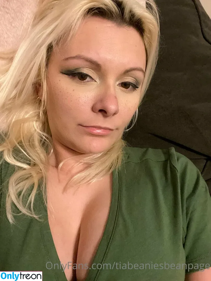 realprincesstiabeanie nude photo #0040 (realprincesstiabeanie)
