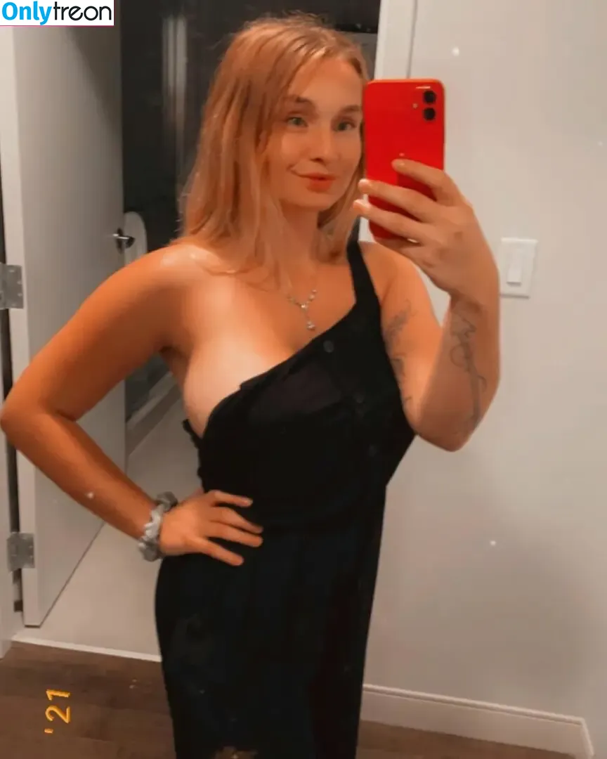 realzoieburgher - голая photo #0123 (Zoie Burgher / luxezoie / realzoieburgher / zoieburgher)