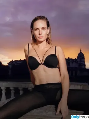 Rebecca Ferguson / officialrebeccaferguson фото голая #0402