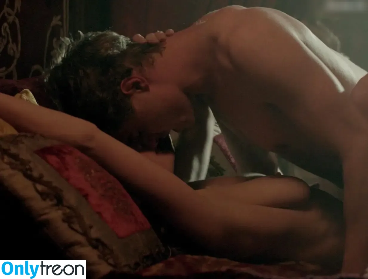 Rebecca Ferguson nude photo #0298 (officialrebeccaferguson)