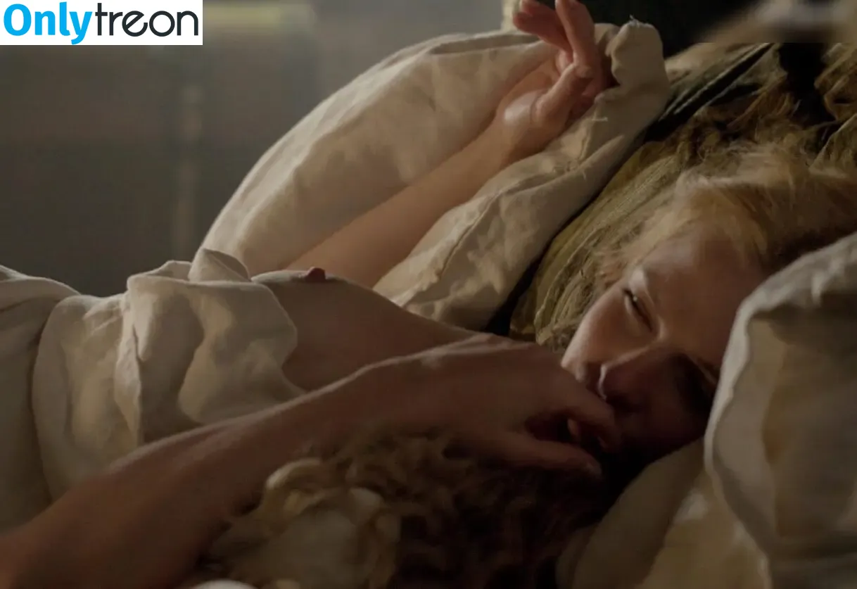 Rebecca Ferguson nude photo #0302 (officialrebeccaferguson)