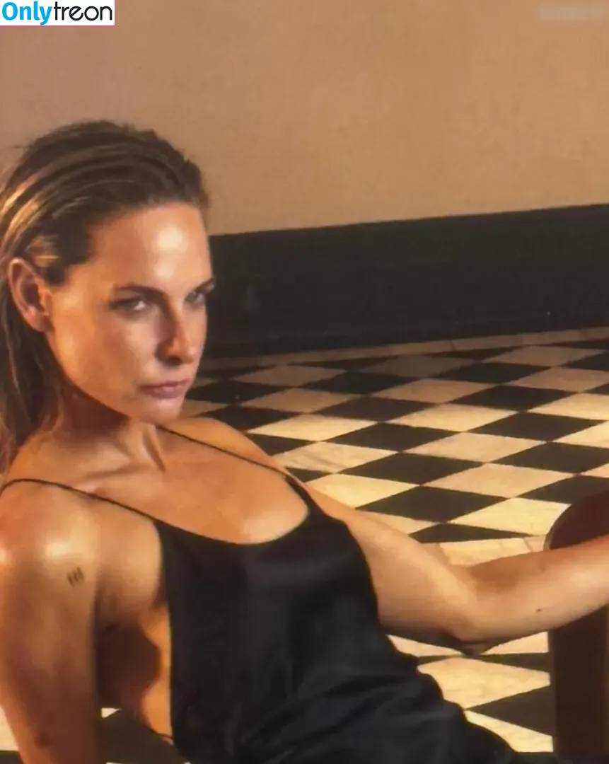 Rebecca Ferguson голая photo #0404 (officialrebeccaferguson)
