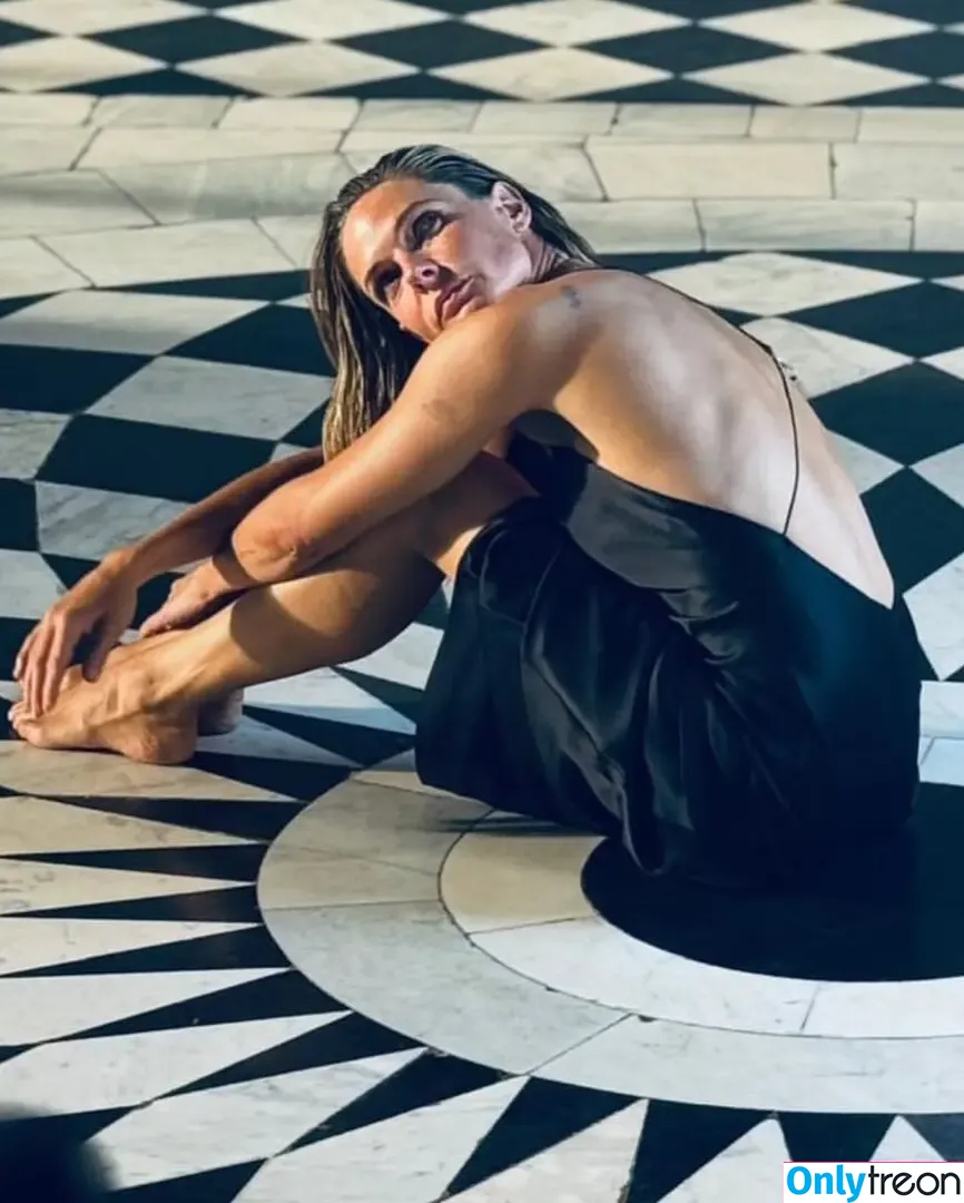 Rebecca Ferguson голая photo #0418 (officialrebeccaferguson)
