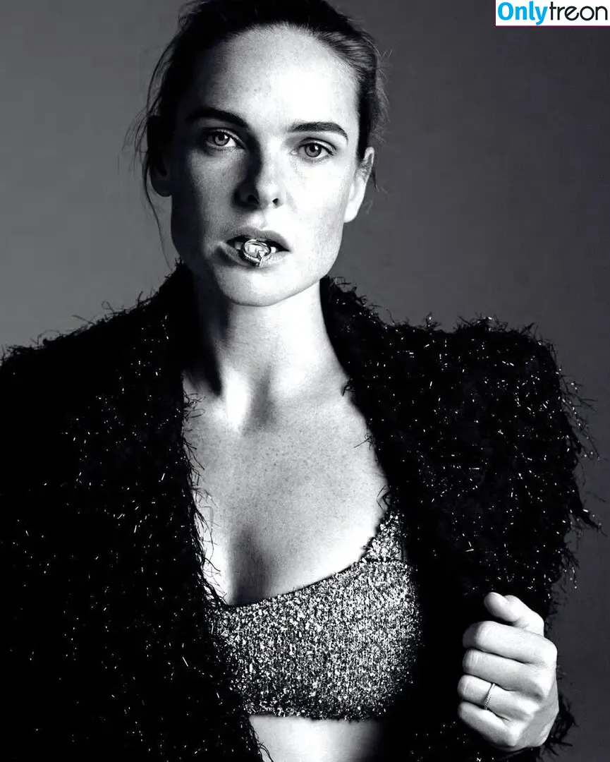Rebecca Ferguson голая photo #0460 (officialrebeccaferguson)