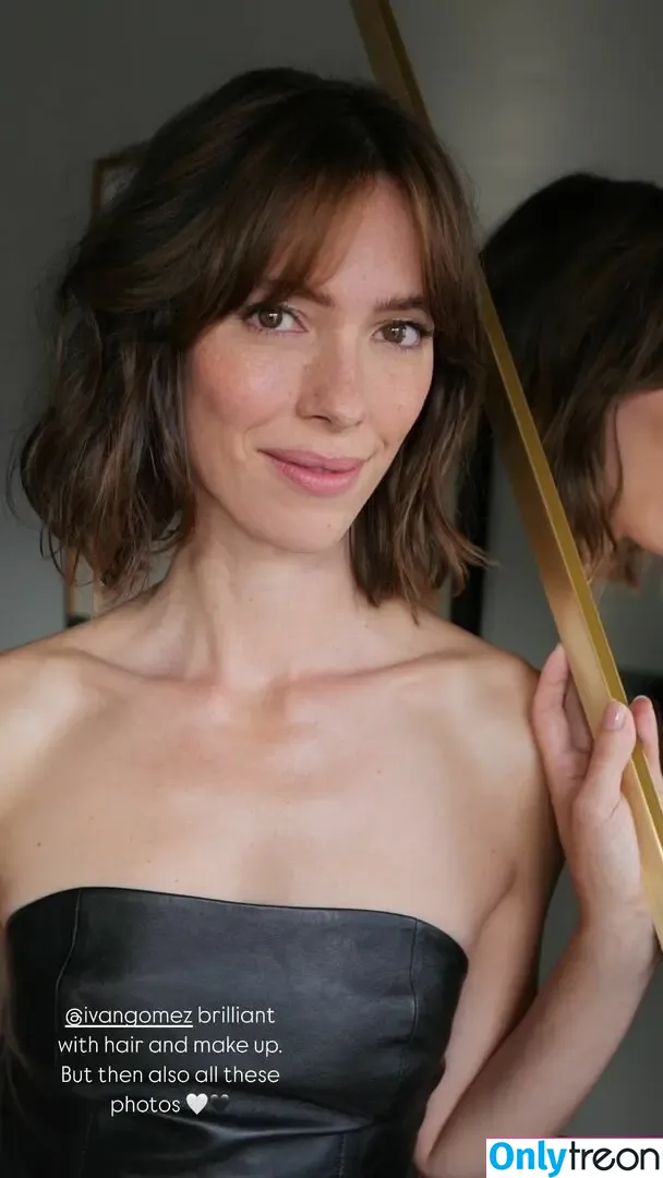 Rebecca Hall nude photo #0012 (rebeccahall / rebeccalords)