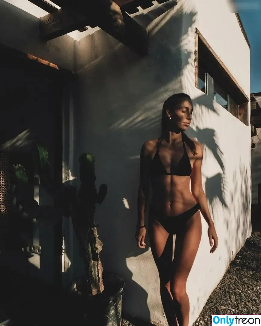 Rebecca Looschelders голая photo #0035 (rebecca9996 / rebeccacambria_free)