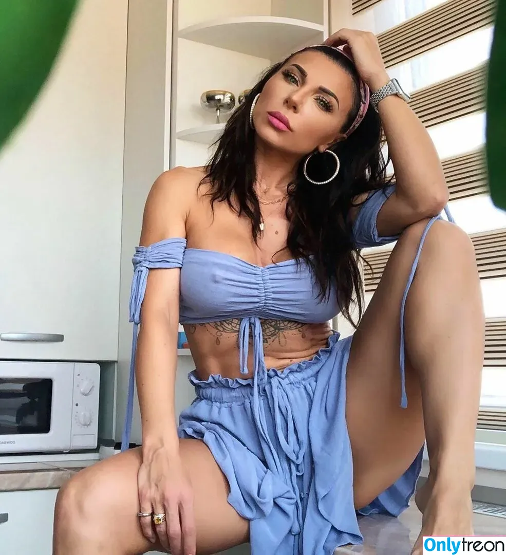 Rebel Lilly nude photo #0031 (rebel_lilly)