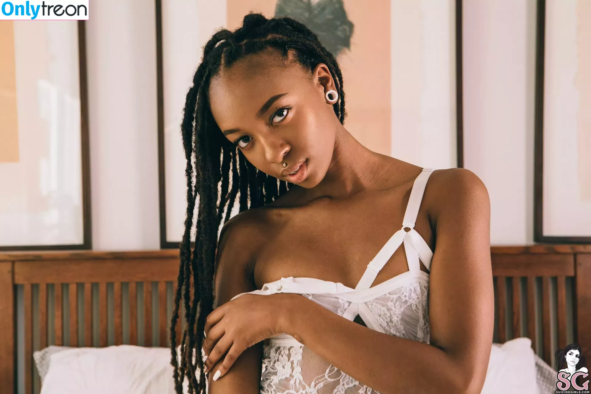 rebirthofphenix nude photo #0312 (rebirthofphenix)