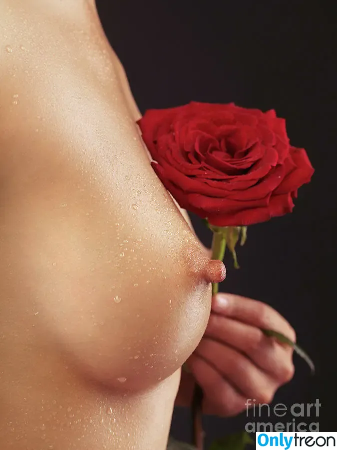 Red Rose nude photo #0140 (redrose.lacubana000)