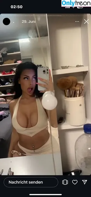  nude photo #0004