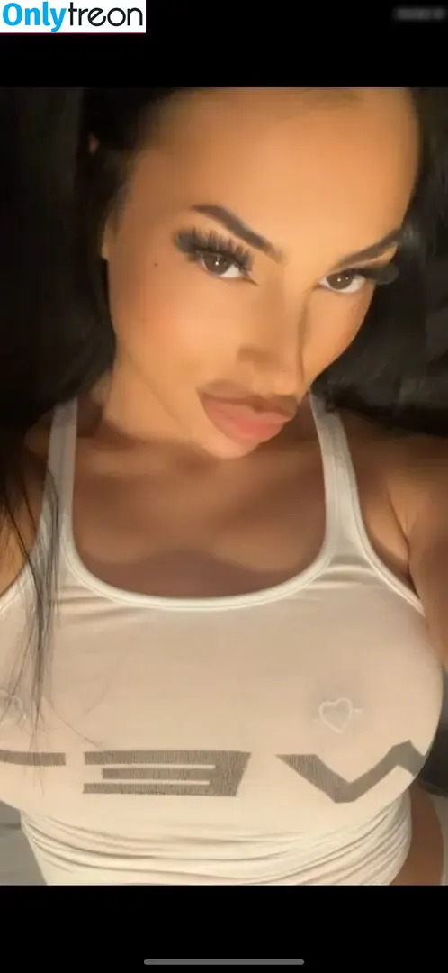 reealmina nude photo #0022 (reealmina)