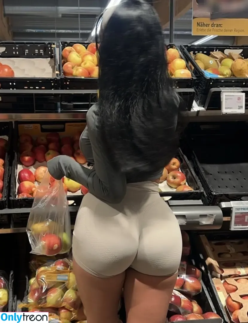 reealmina nude photo #0047 (reealmina)