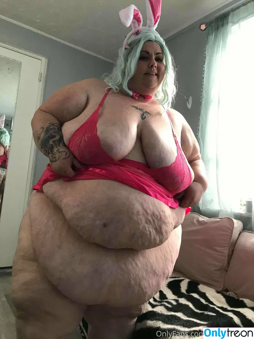 reenayestarr голая photo #0033 (reenayestarr)