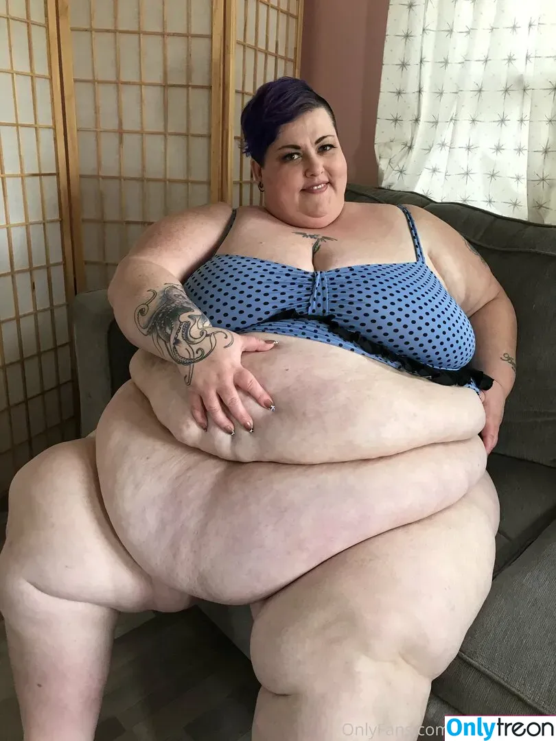 reenayestarr nude photo #0077 (reenayestarr)