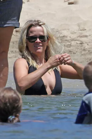 Reese Witherspoon / reesew / reesewitherspoon nude photo #0254