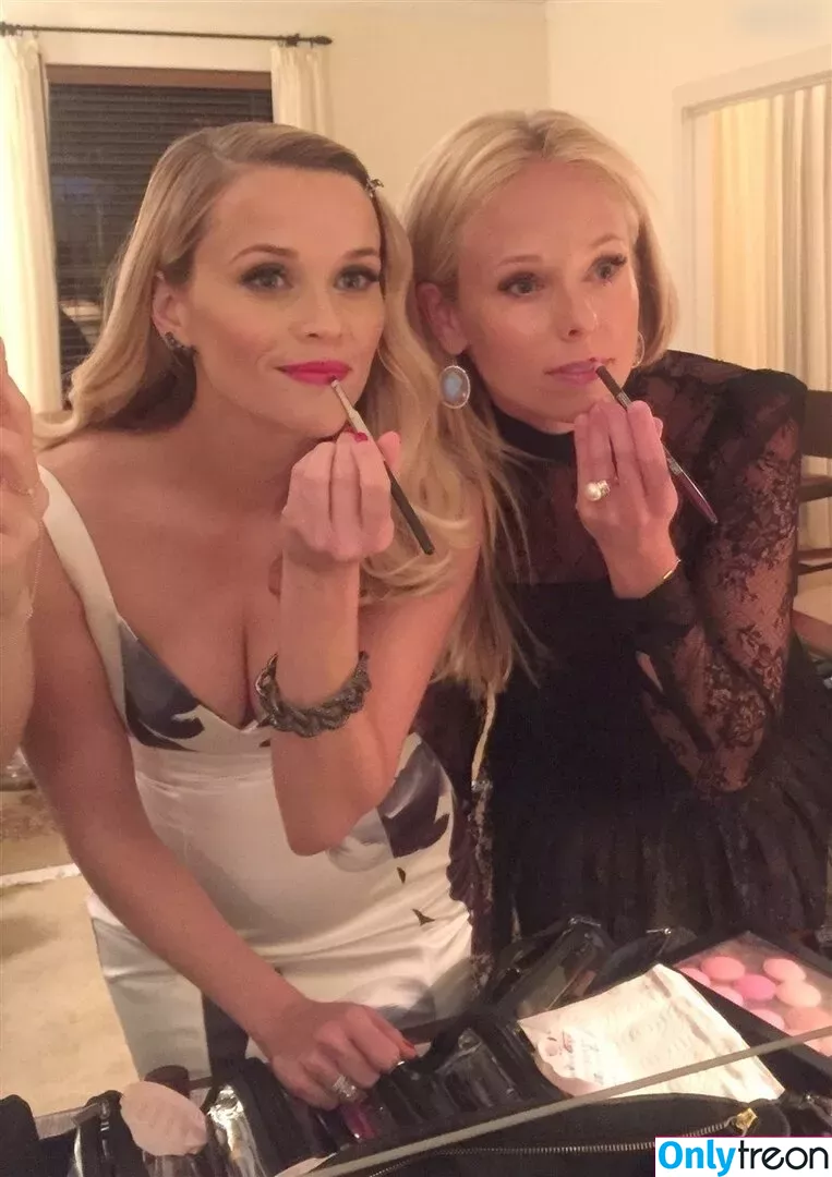 Reese Witherspoon nude photo #0131 (reesew / reesewitherspoon)