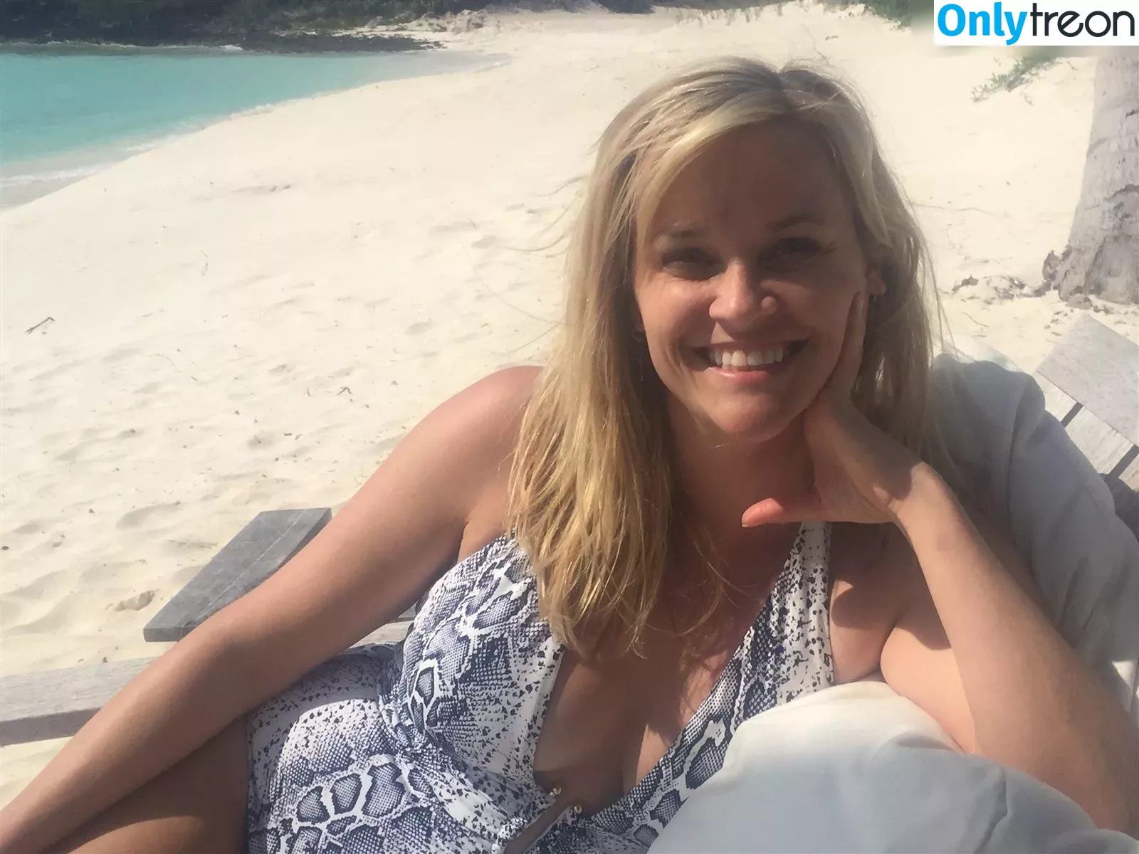 Reese Witherspoon nude photo #0150 (reesew / reesewitherspoon)