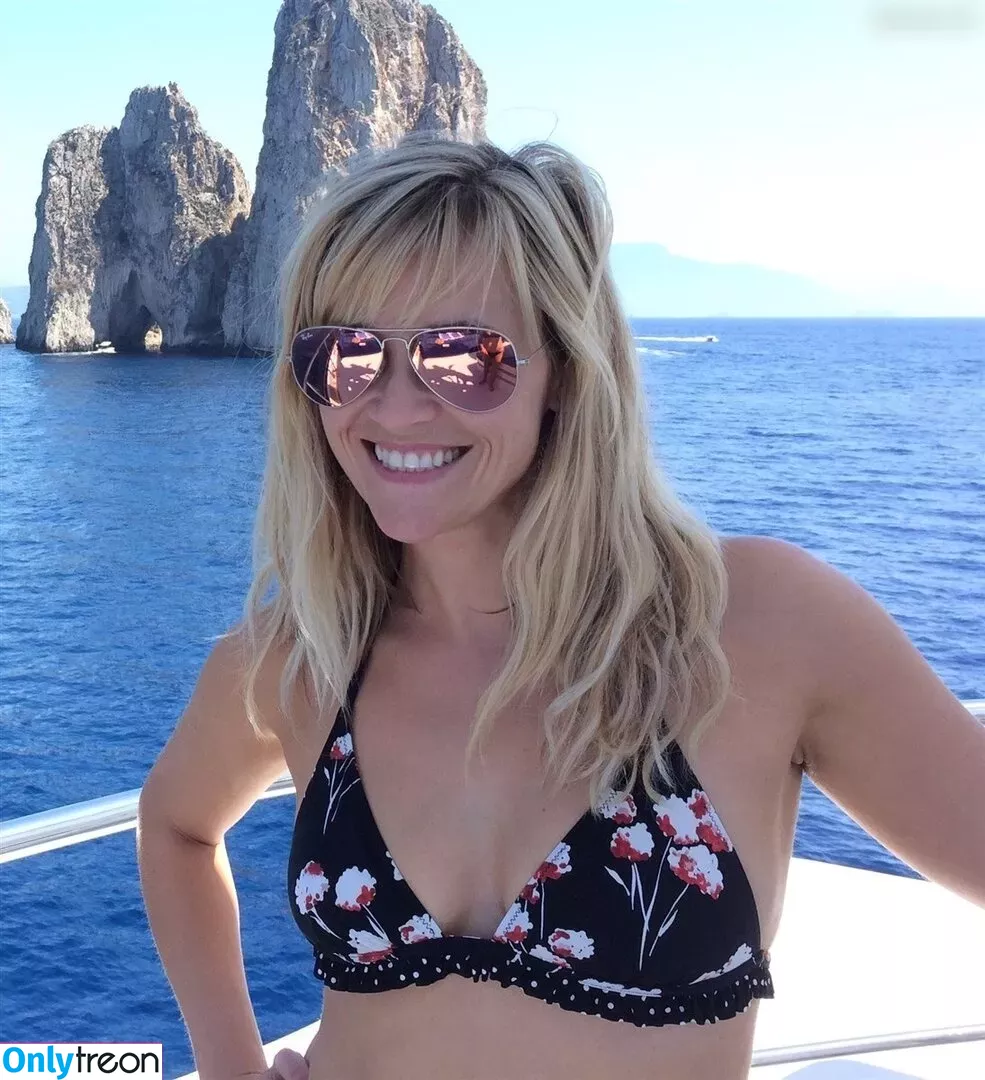 Reese Witherspoon nude photo #0159 (reesew / reesewitherspoon)