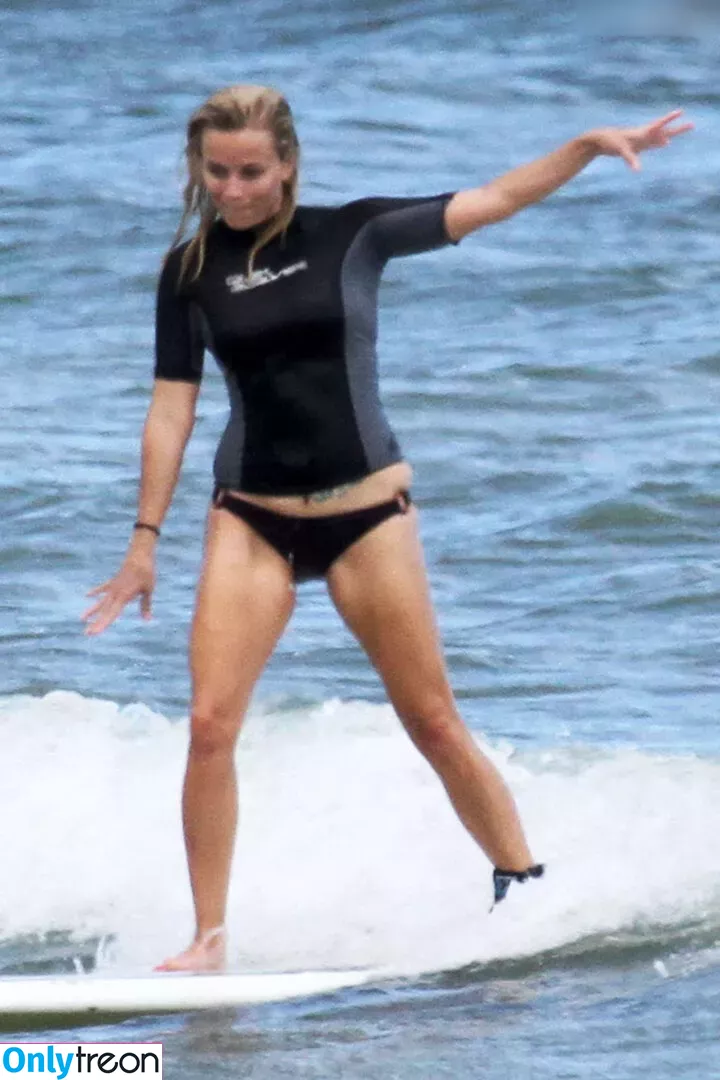 Reese Witherspoon nude photo #0189 (reesew / reesewitherspoon)