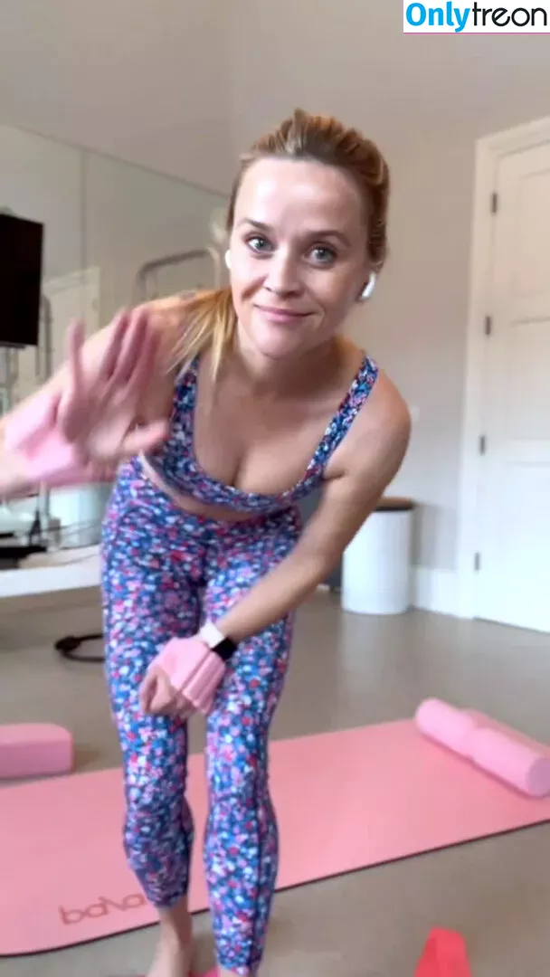 Reese Witherspoon nude photo #0232 (reesew / reesewitherspoon)
