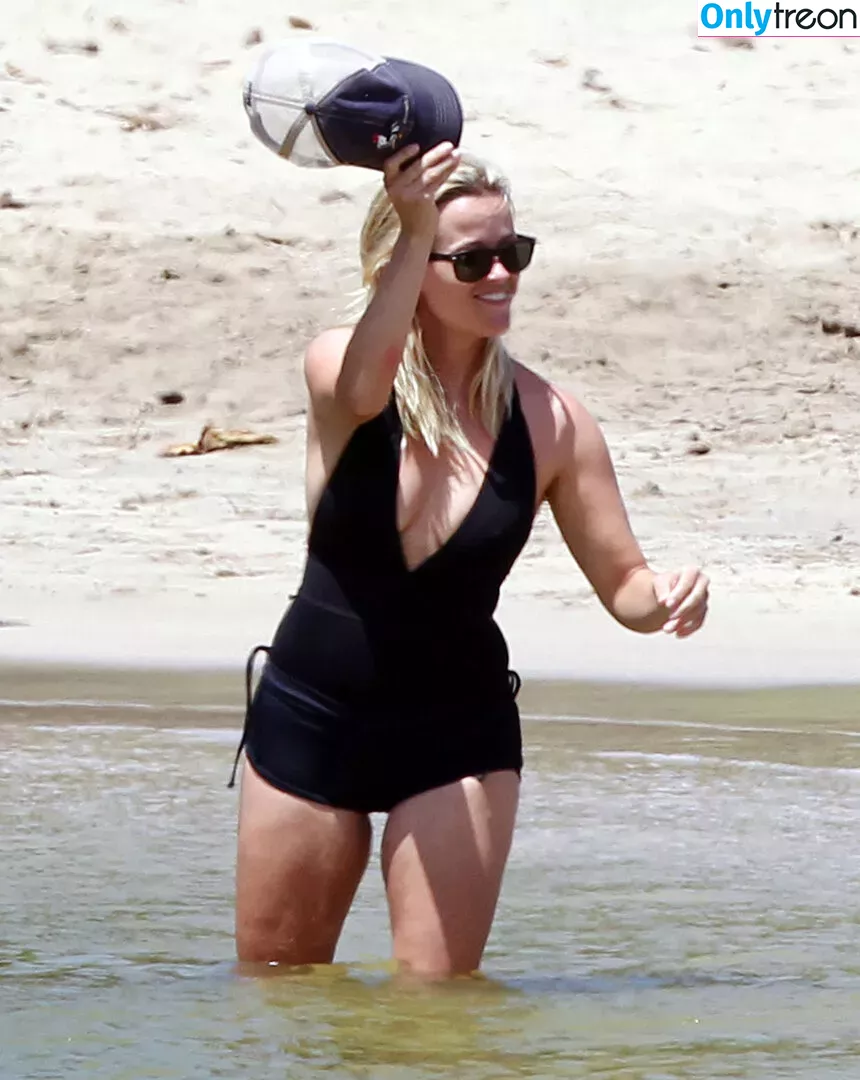 Reese Witherspoon nude photo #0250 (reesew / reesewitherspoon)