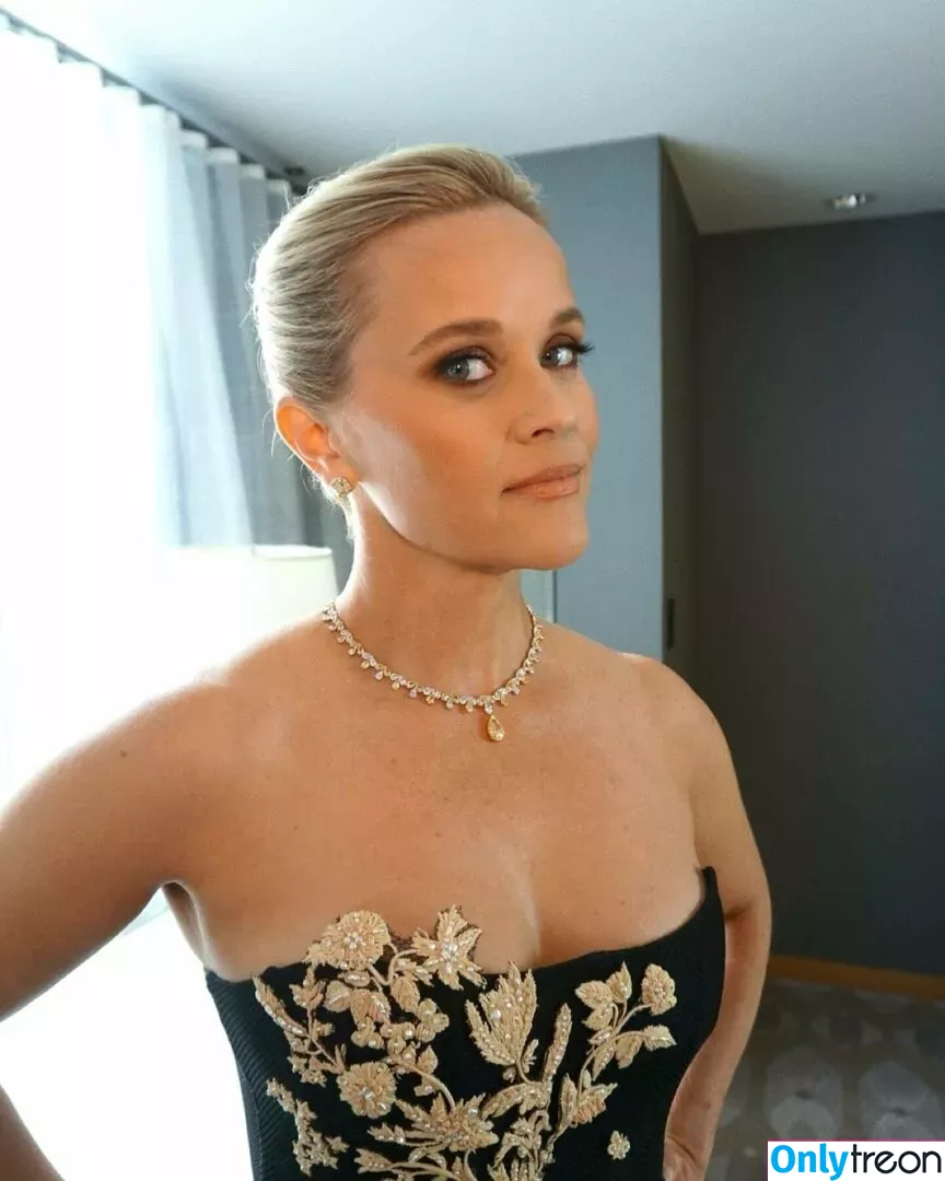 Reese Witherspoon nude photo #0282 (reesew / reesewitherspoon)