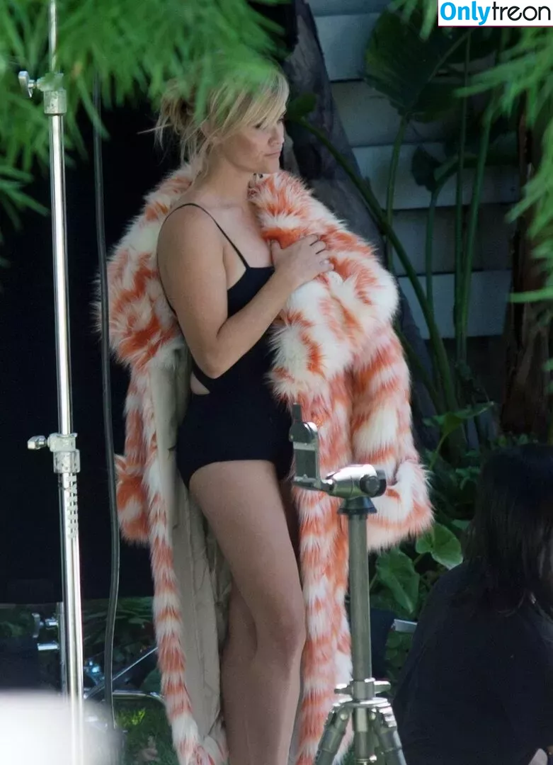 Reese Witherspoon nude photo #0338 (reesew / reesewitherspoon)