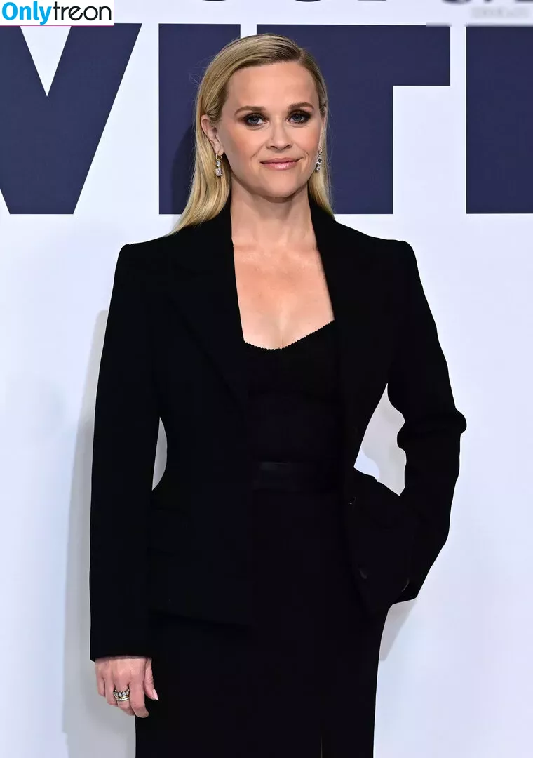 Reese Witherspoon nude photo #0350 (reesew / reesewitherspoon)