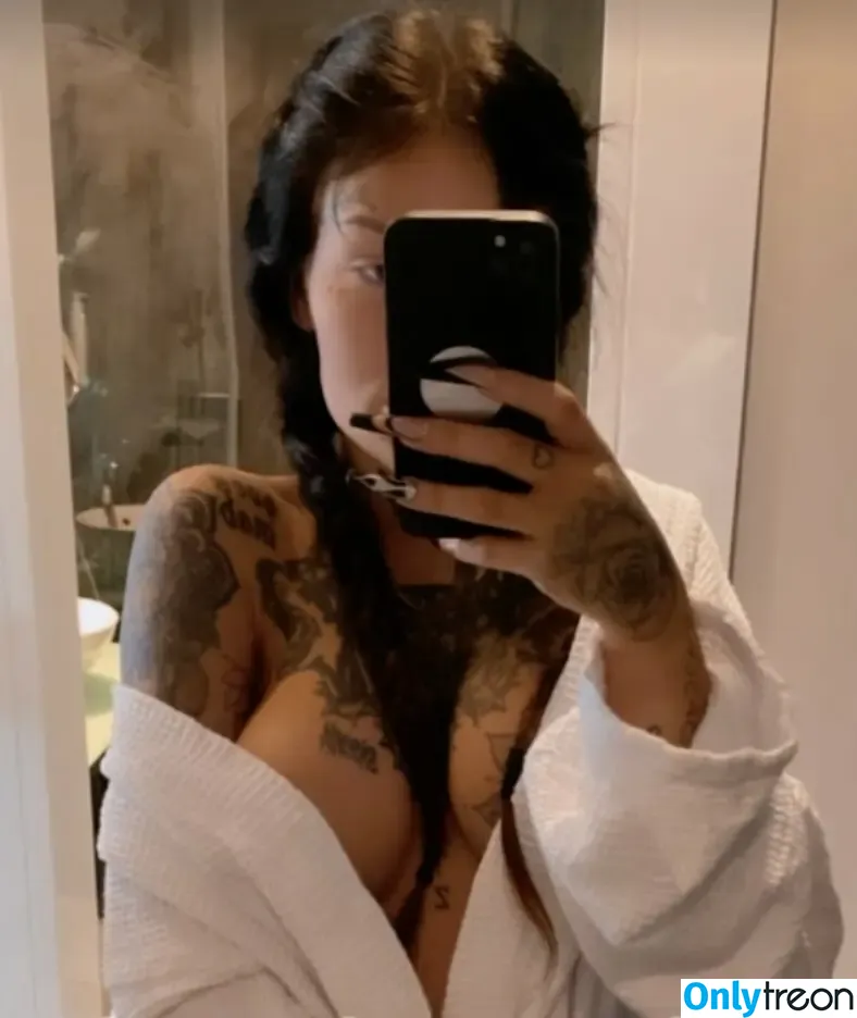 Regitze Koch Hansen Kochregitze nude photo #0026 (kochregitze)
