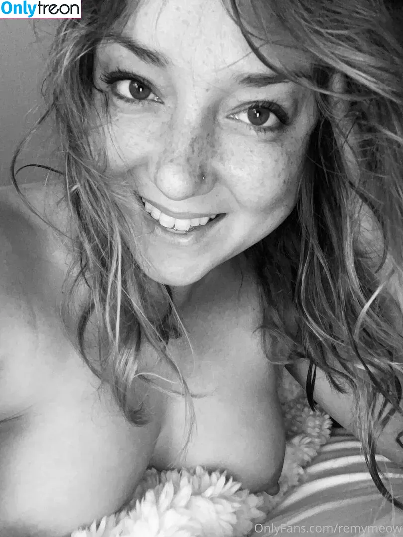 remymeow nude photo #0114 (remymeow)
