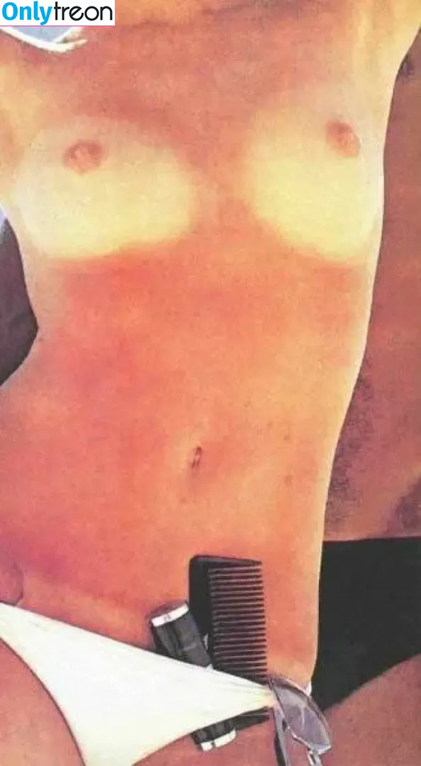 Rene Russo nude photo #0014 (renerussodaily)