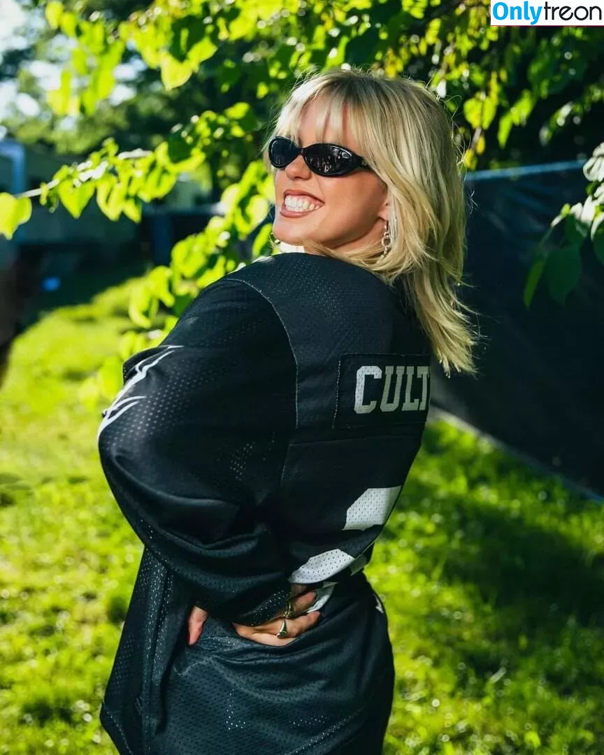 Renee Rapp голая photo #0127 (reneerapp)