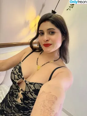 Renu Chandra / __renu__chandra nude photo #0021
