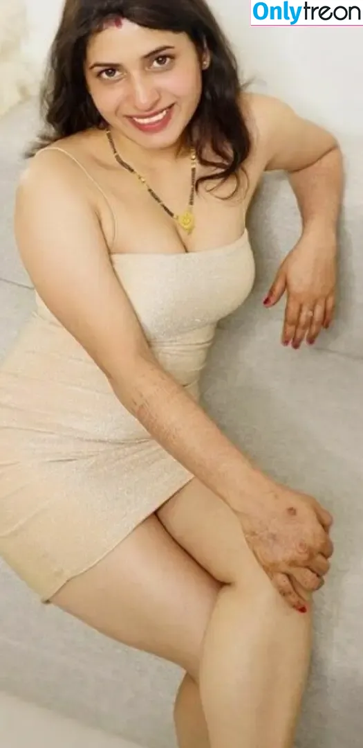 Renu Chandra nude photo #0022 (__renu__chandra)