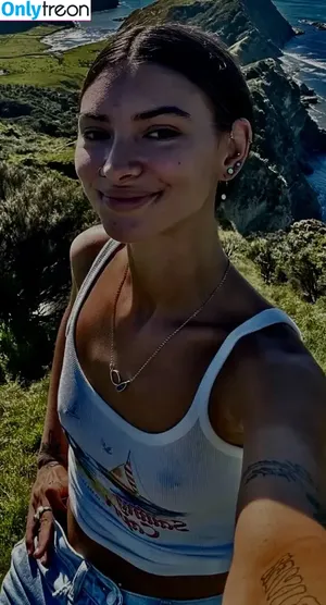 Req Cassadventures / cassadvantures nude photo #0002
