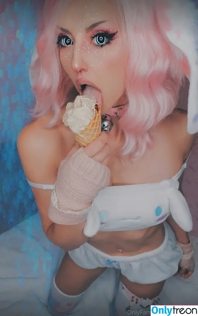 REQ Kiddenkatt nude photo #0068 (kiddenkatt / n3komomanddad)