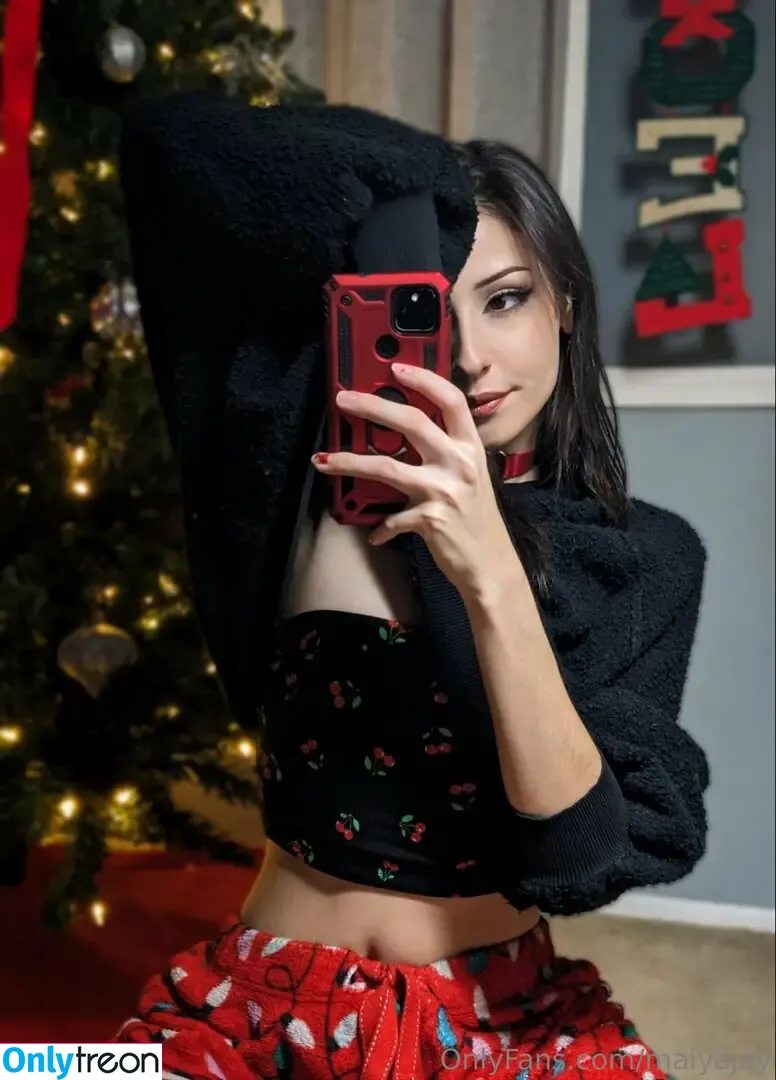 RevolutionarySyrup99 nude photo #0092 (Maiyajay / maiyajayy)