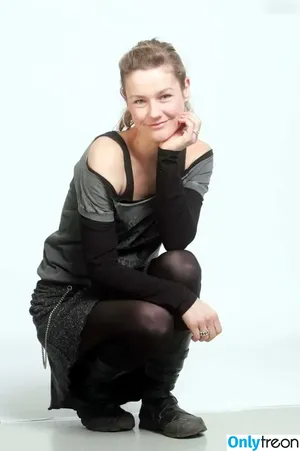 Rhea Harder-Vennewald / rheahardervennewald фото голая #0039