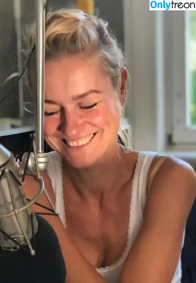Rhea Harder-Vennewald голая photo #0028 (rheahardervennewald)