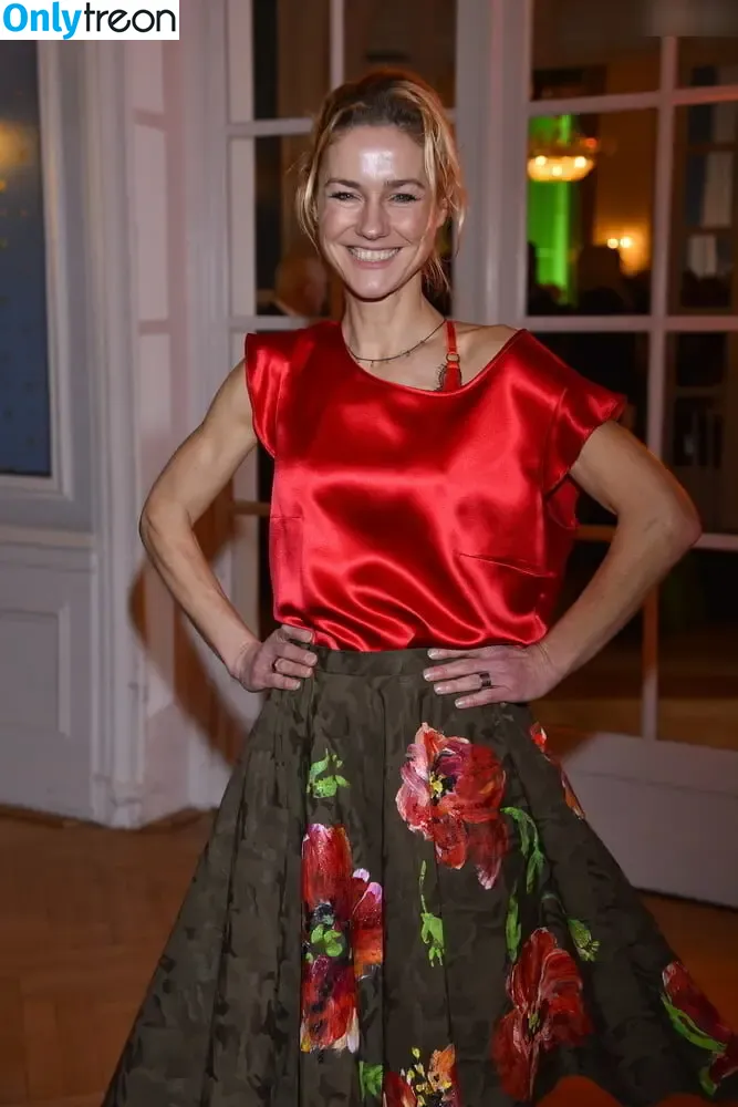 Rhea Harder-Vennewald голая photo #0048 (rheahardervennewald)