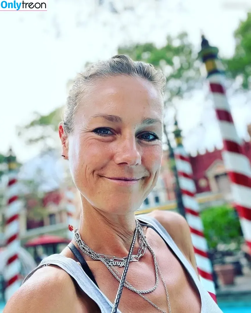 Rhea Harder-Vennewald голая photo #0057 (rheahardervennewald)
