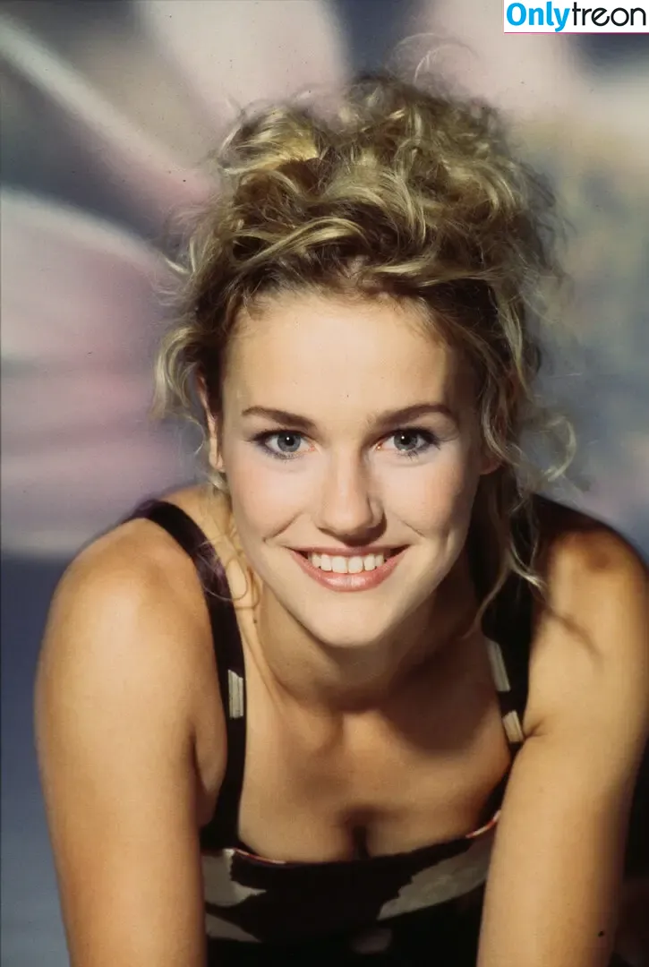 Rhea Harder-Vennewald голая photo #0086 (rheahardervennewald)