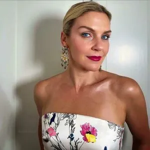 Rhea Seehorn / rheaseehorn фото голая #0018