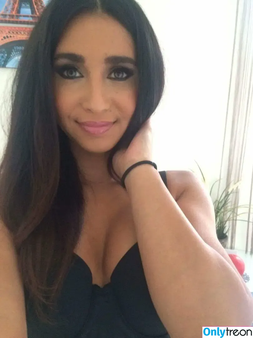 Ria Rodriguez голая photo #0004 (ria.rodriguez_)