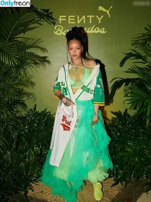 Rihanna / badgalriri фото голая #4424