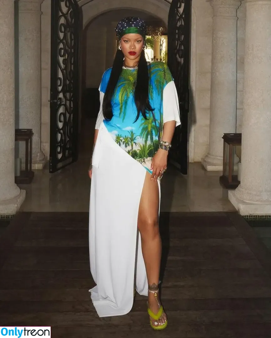 Rihanna голая photo #4461 (badgalriri)