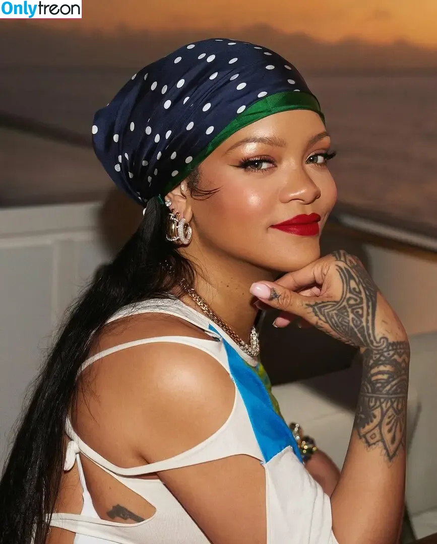 Rihanna голая photo #4464 (badgalriri)