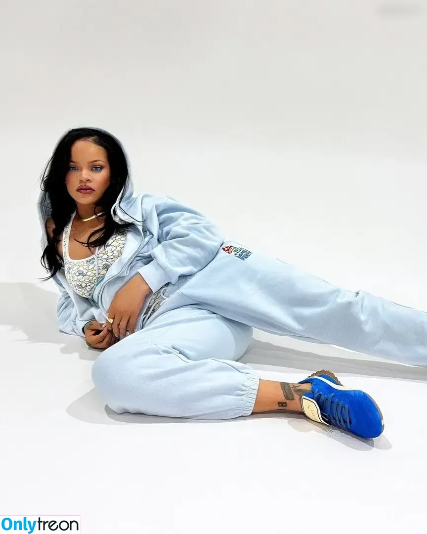 Rihanna голая photo #4465 (badgalriri)