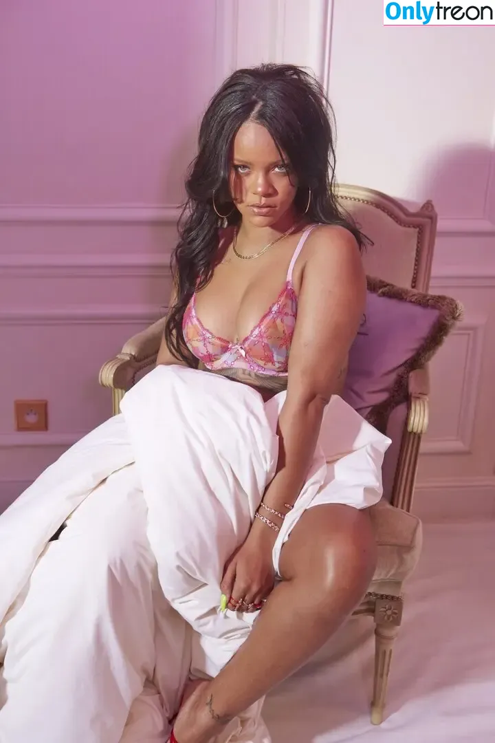 Rihanna голая photo #4469 (badgalriri)